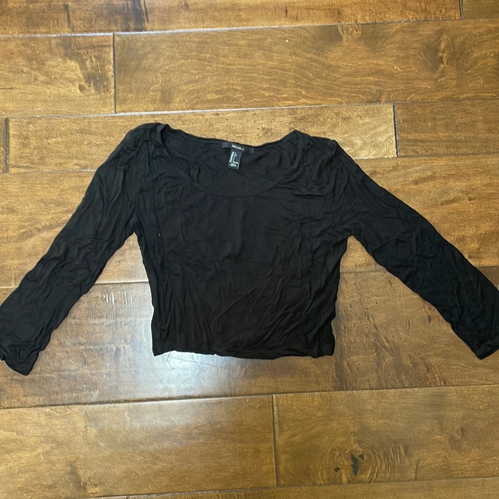 black crop top